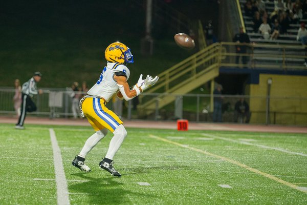 Trascrizione multilingue di testi in diverse lingue